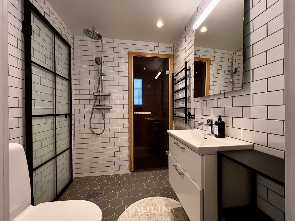 olarsangen-124-badrum-lindvallen-salen