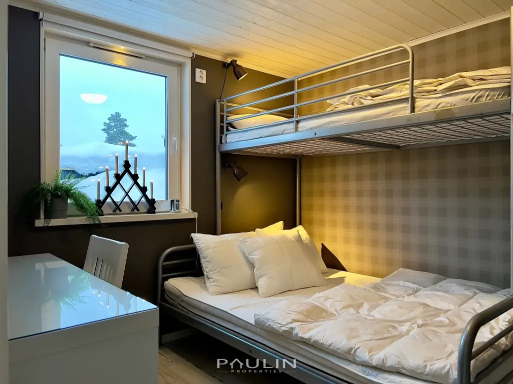 Bedroom1 (90/120cm)