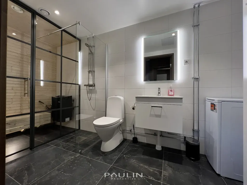 Bathroom1