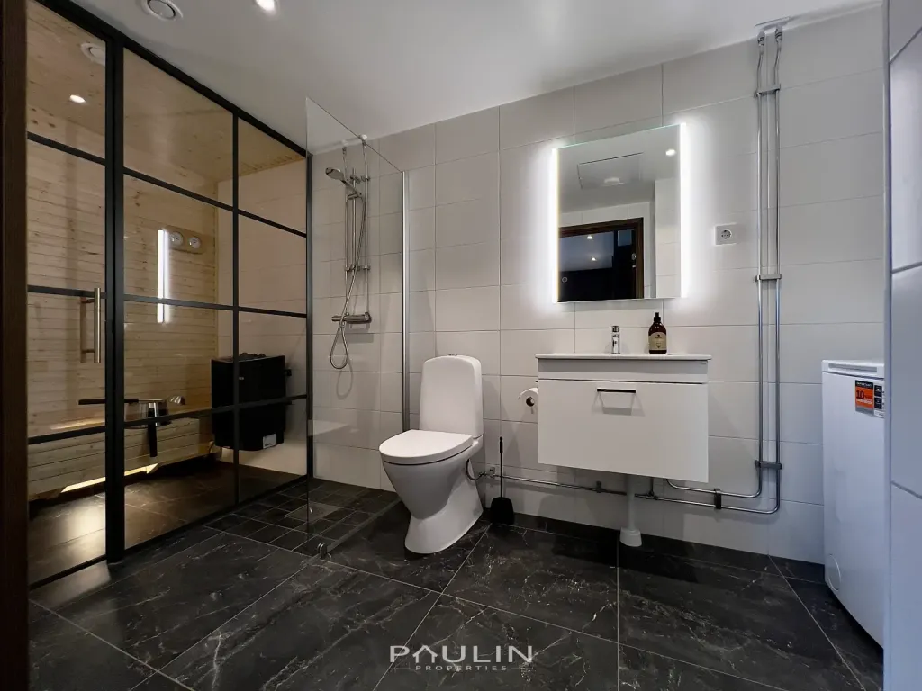 Bathroom1