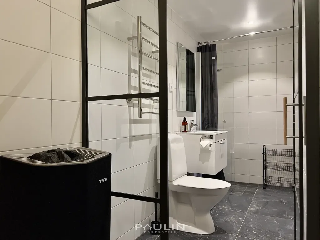 Bathroom1
