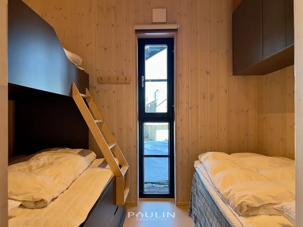 Schlafzimmer 2 (90/120 cm & 90 cm)