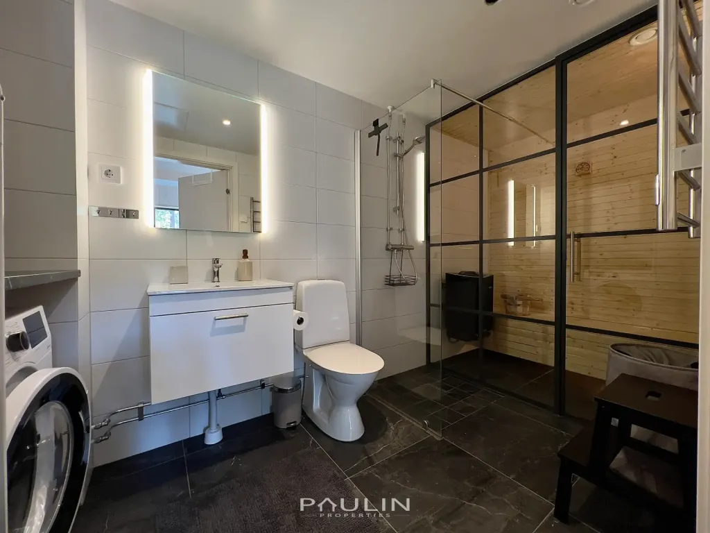 Bathroom1