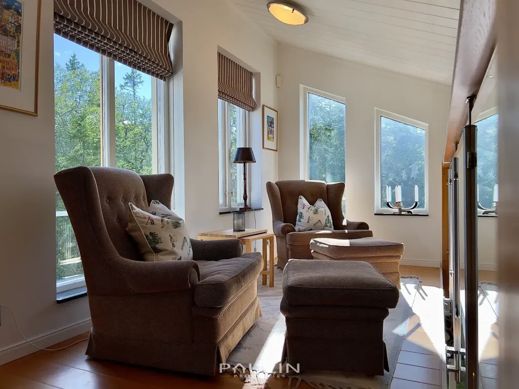 paulin-properties-soderasvagen-3a-vardagsrum-2-salen-lindvallen
