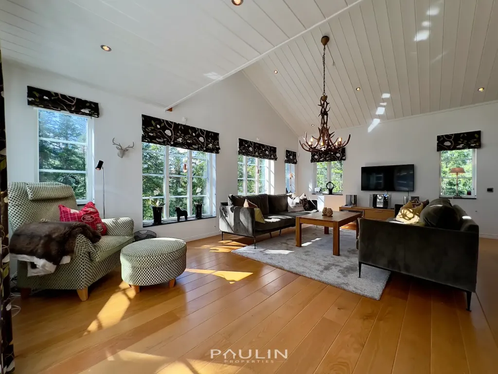 paulin-properties-soderasvagen-3a-vardagsrum-salen-lindvallen