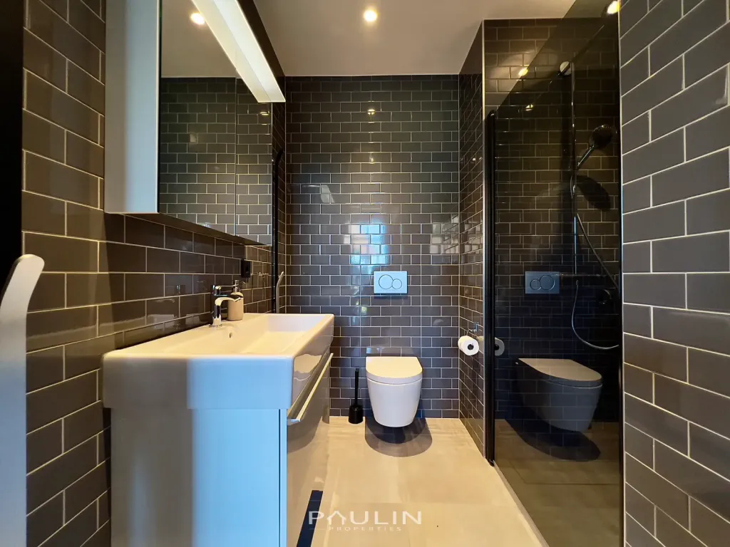 Bathroom2