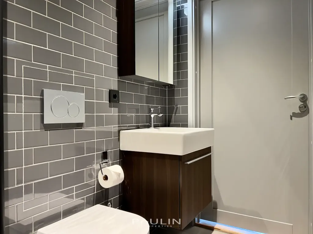 Bathroom2