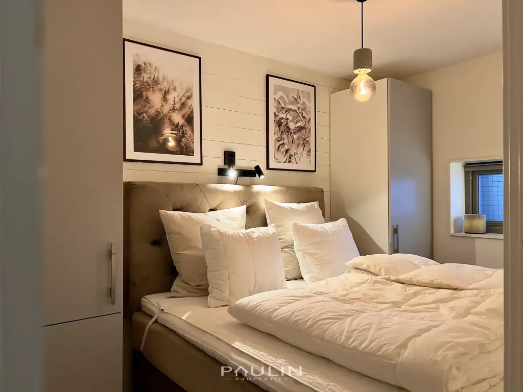 Schlafzimmer 1 (160 cm)