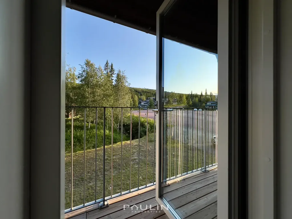 paulin-properties-vintergatan-745c-balkong-salen-lindvallen
