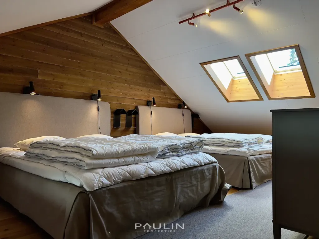 Bedroom4 (160cm & 160cm))